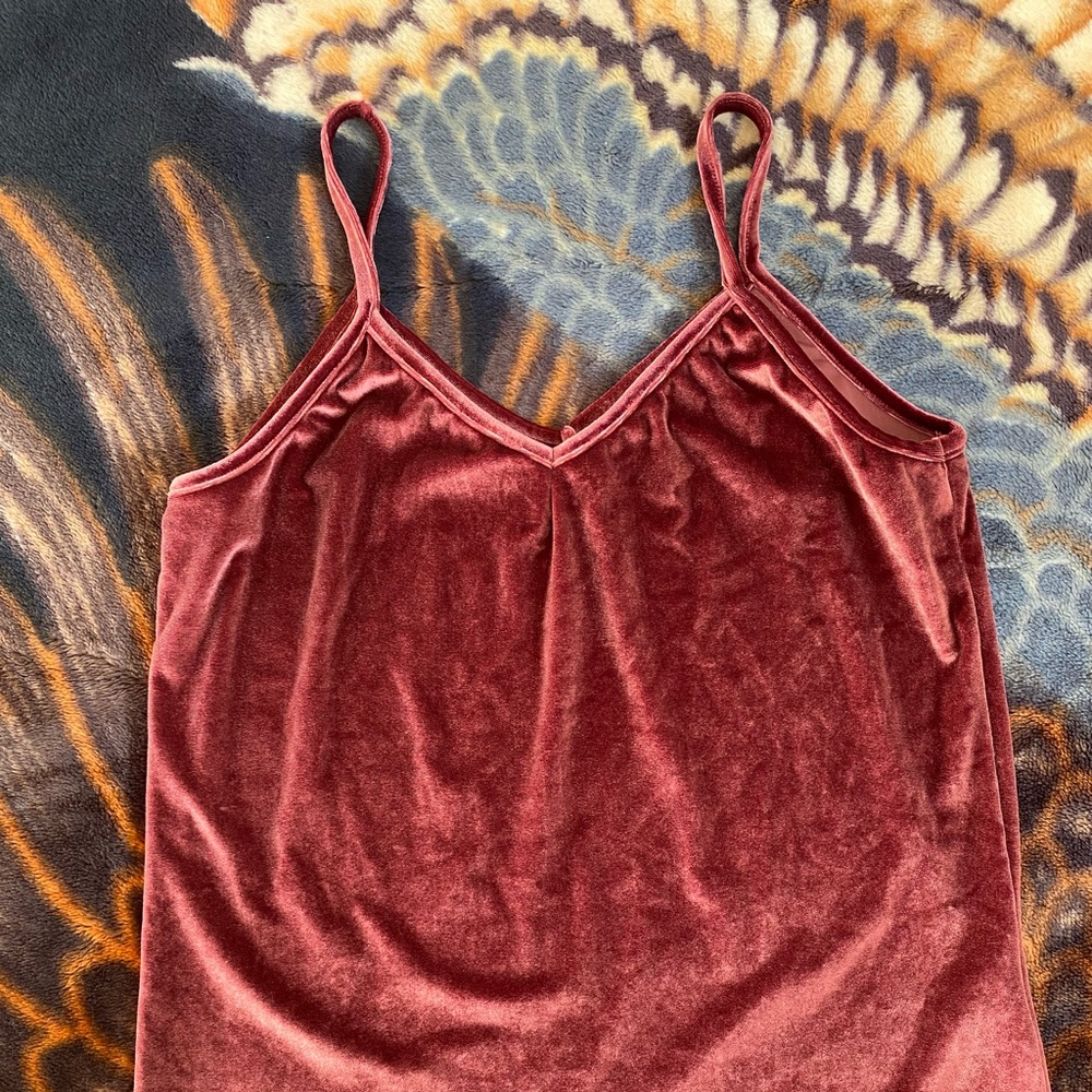 🍷VELOUR TANK TOP🍷 - Picture 2 of 4